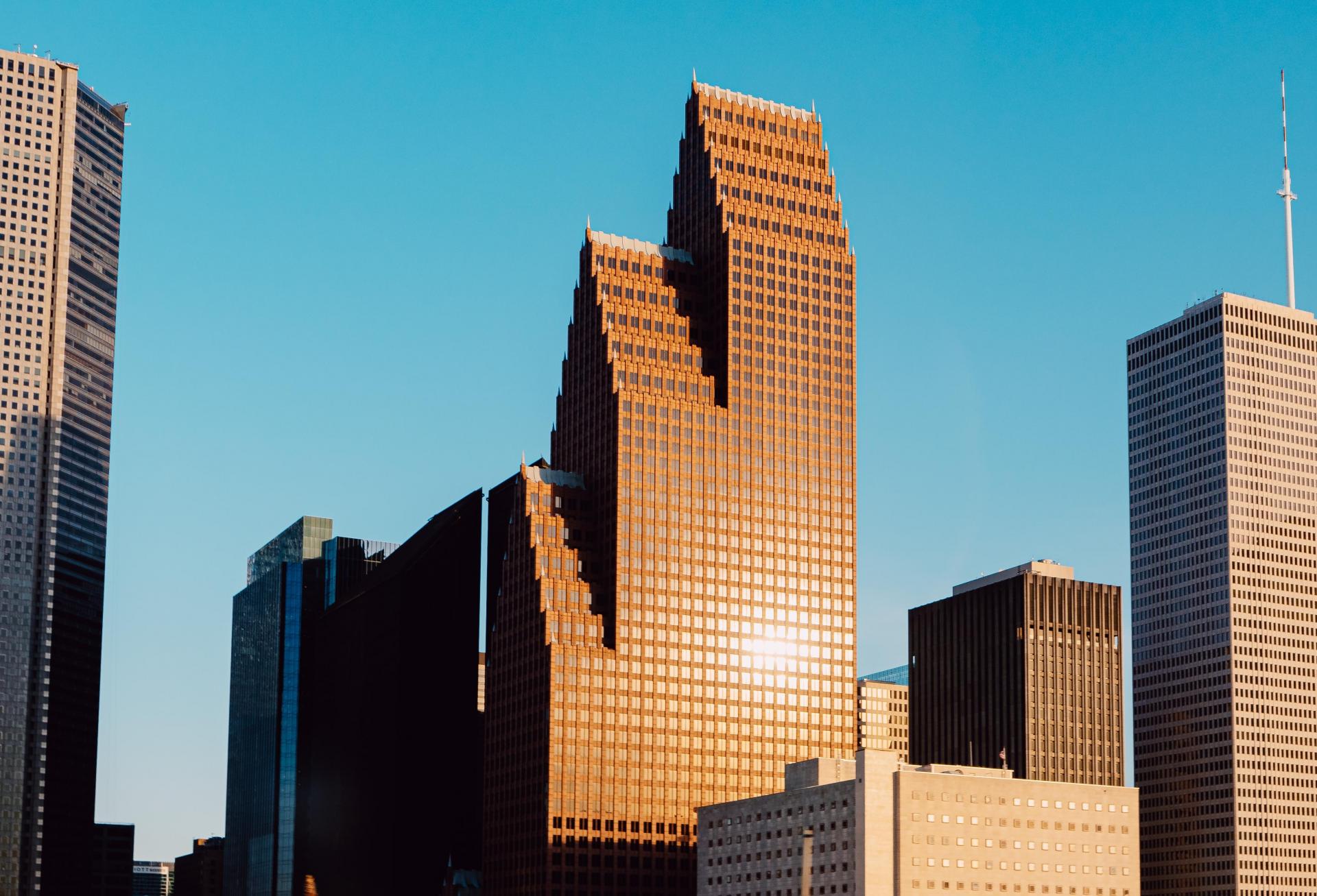 Owner Renegotiates $252M Loan On Houston Skyscraper To Avoid Default