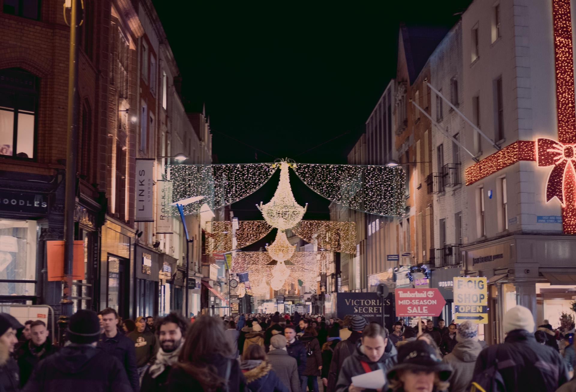 Retailers Brace For Big Freeze As Shopping Season Slips Away