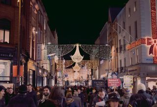 Retailers Brace For Big Freeze As Shopping Season Slips Away