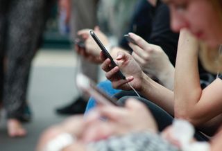 As Airwaves Get Crowded, Building Owners Need A 5G Solution