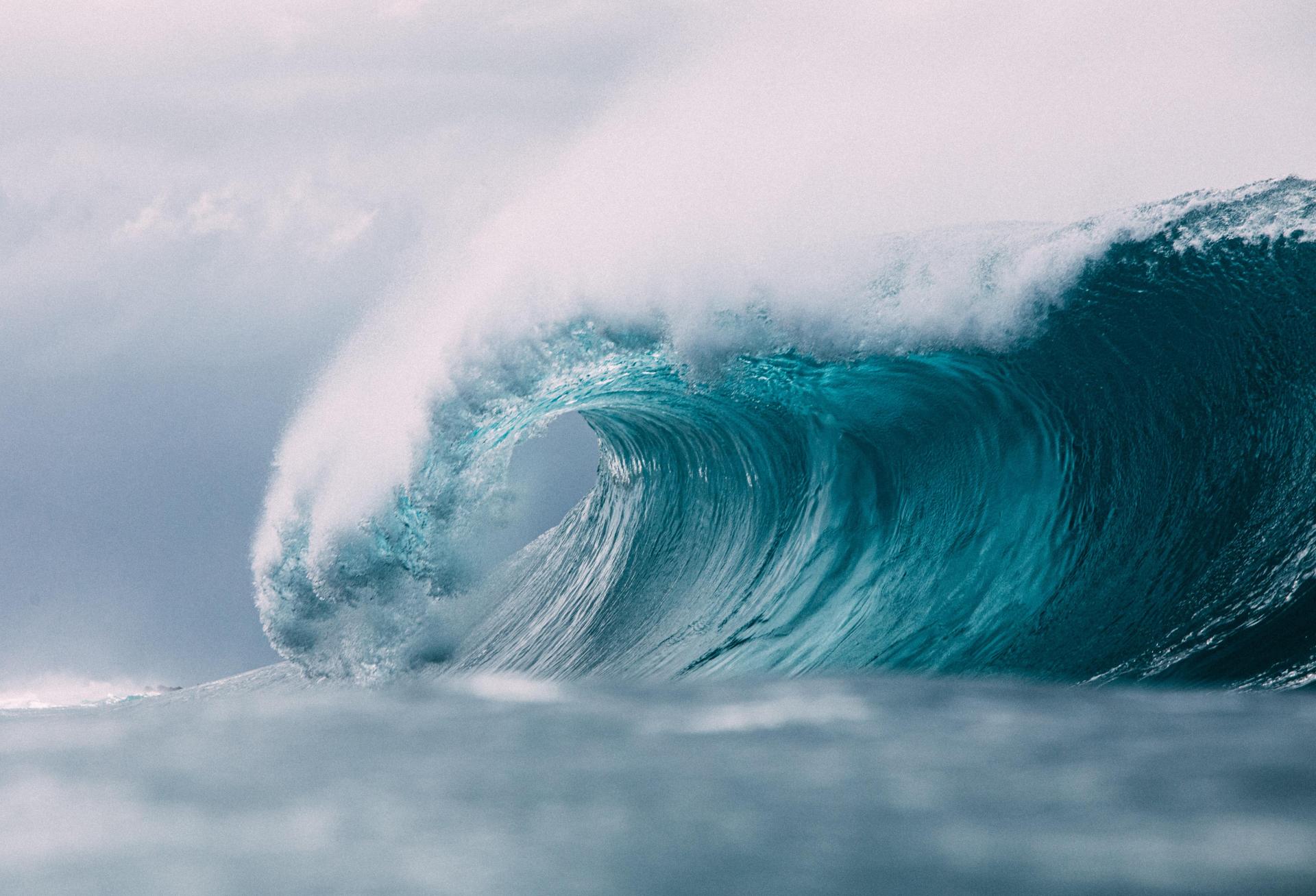 Beware The Tsunami: 3 Things You Need To Know About London Offices