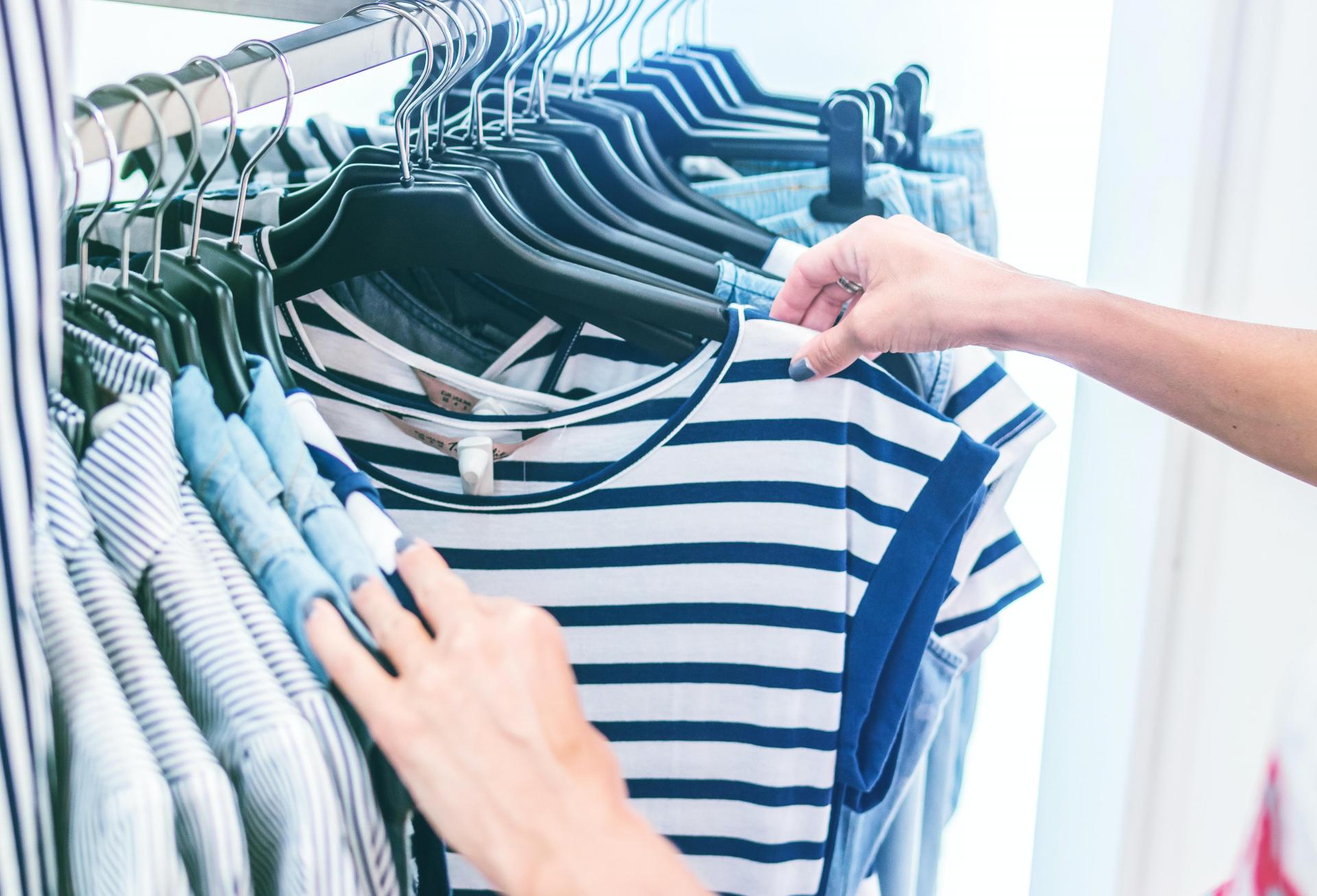 Apparel Retailer Express Inc. To Close 100 Stores In Bankruptcy