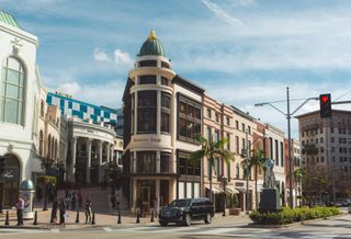 Louis Vuitton Reportedly Mulling New Uses For Former Hotel Site In Beverly Hills