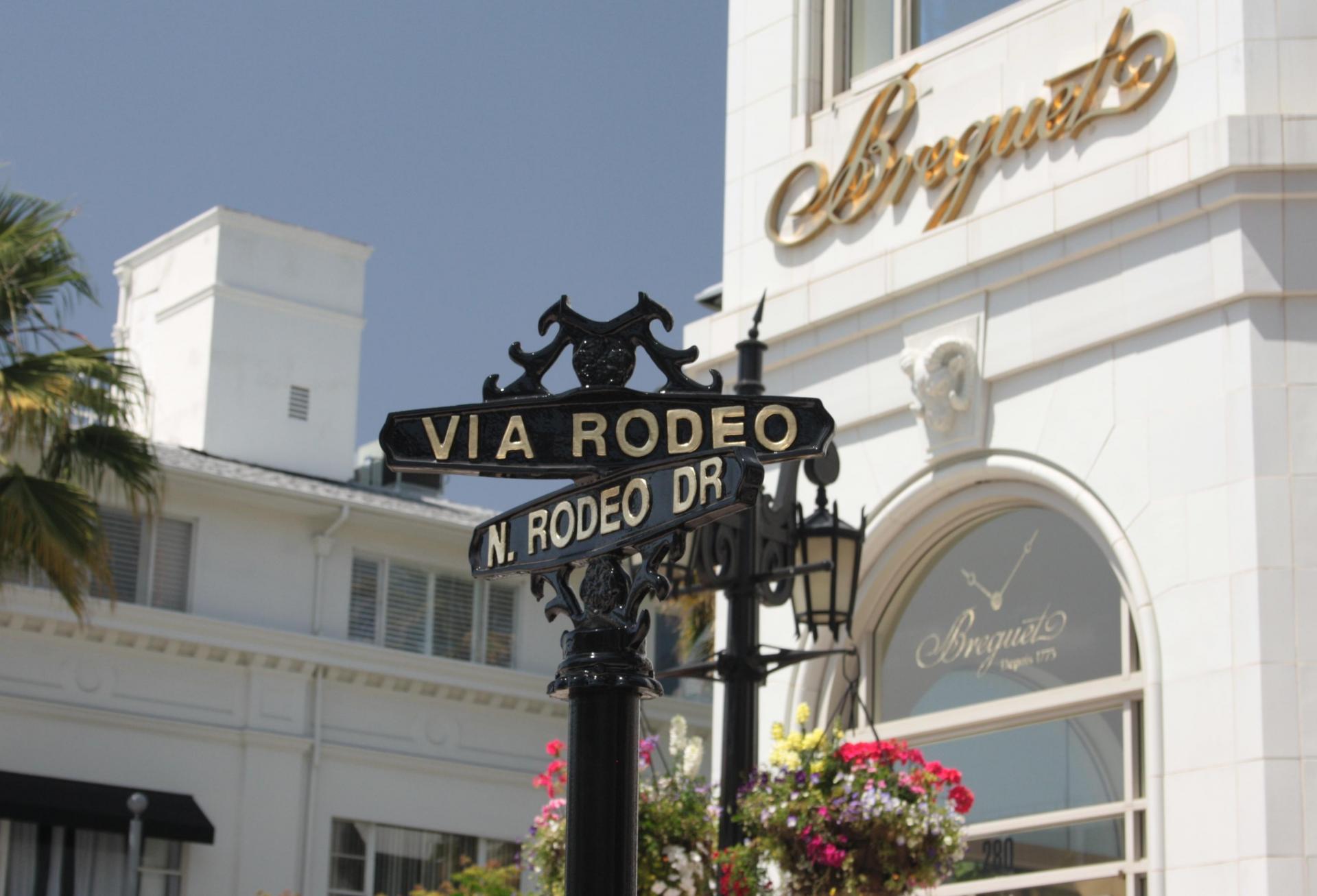Shaken By A Slowdown, Luxury Retailers Focus On Just 3 U.S. Cities