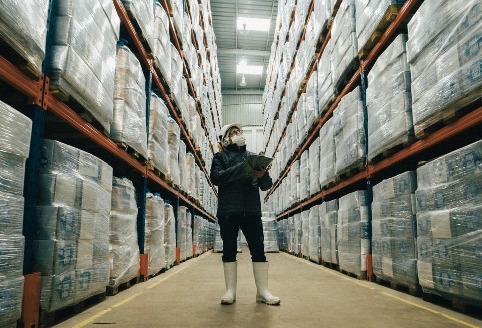 warehouse industrial shelves e-commerce racks