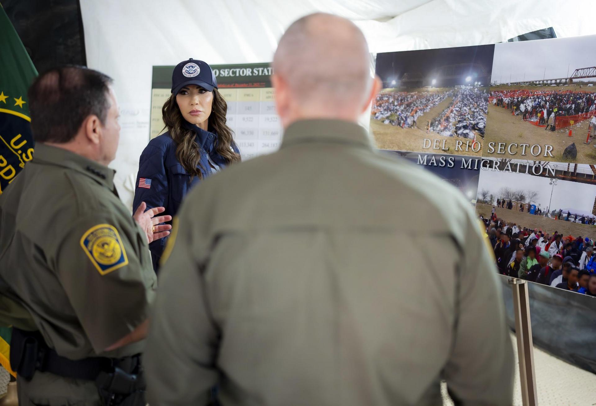 Secretary of Homeland Security Kristi Noem receives a briefing on the U.S.-Mexico border at Shelby Park in Eagle Pass, Texas, Feb. 3, 2026. (DHS photo by Tia Dufour)

