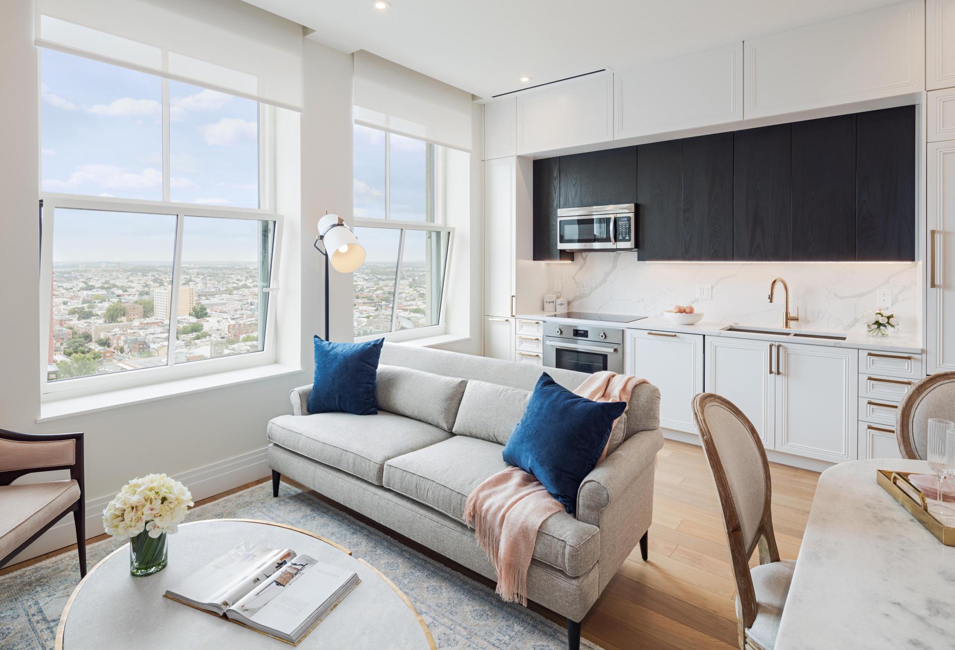 A kitchen with aluminum windows.