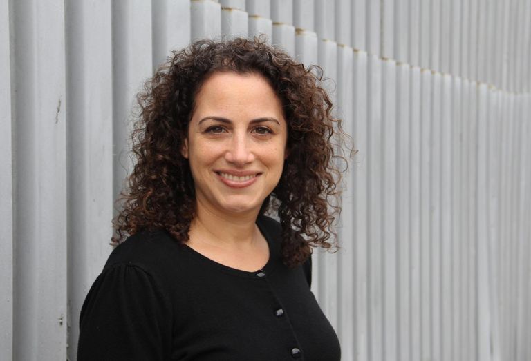 Laura Crescimano headshot