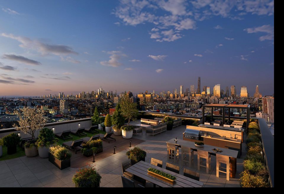 A high-resolution image of the Manhattan skyline from the roof of Quinlan Development Group's Longview development.