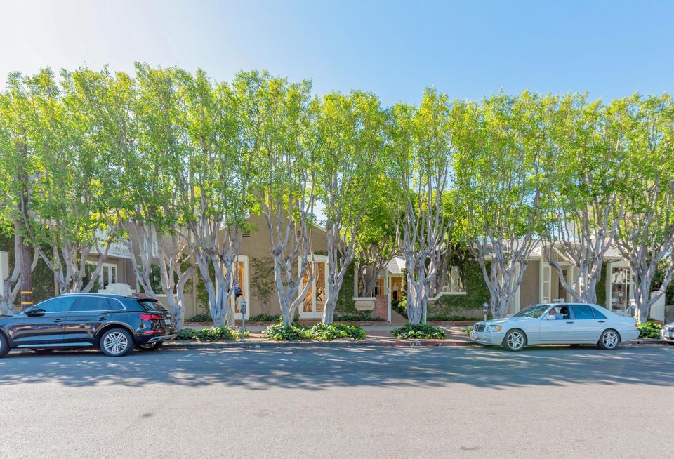 The retail properties at 8436-8452 Melrose Place in Los Angeles