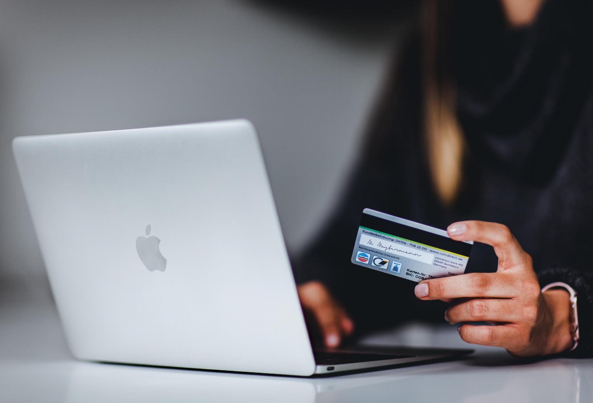 When E-Commerce Got Big, Some Retailers Responded By Thinking Small