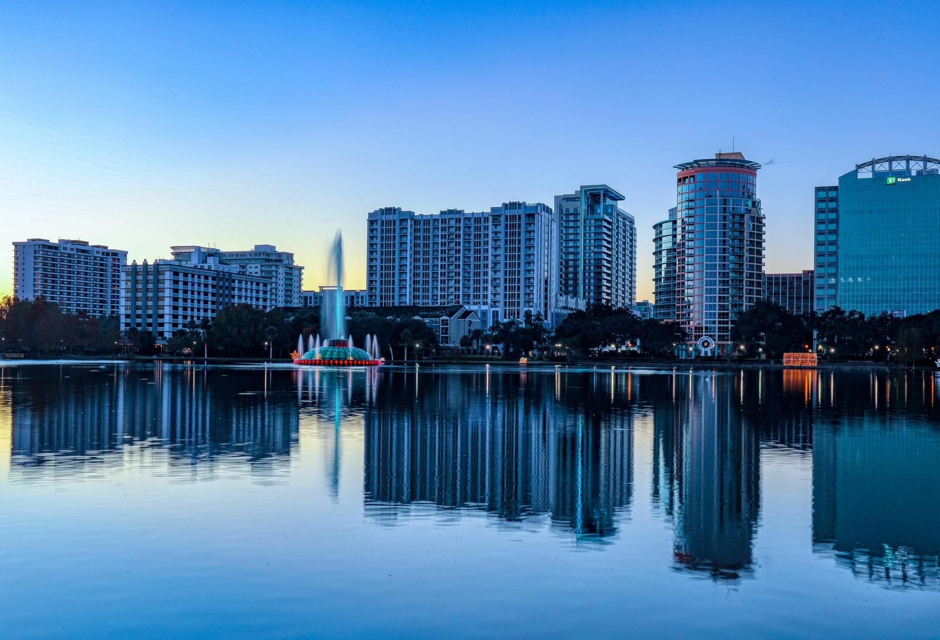 Rent growth continues steady in Orlando even as it drops in other Sun Belt cities, a new report says.