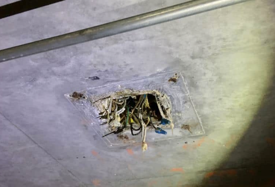 Exposed Electrical wiring- St. Regis Bal Harbor Lawsuit https://www.myflcourtaccess.com/nefdocuments/document.nefdd?nai=dvYWH7wC9nSvNGZZO6BulMCz42Gp08Je&ds=3