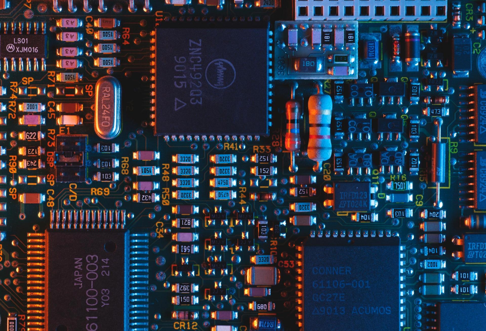 Brookfield Pays $15B For Stake In Intel Chip Factories