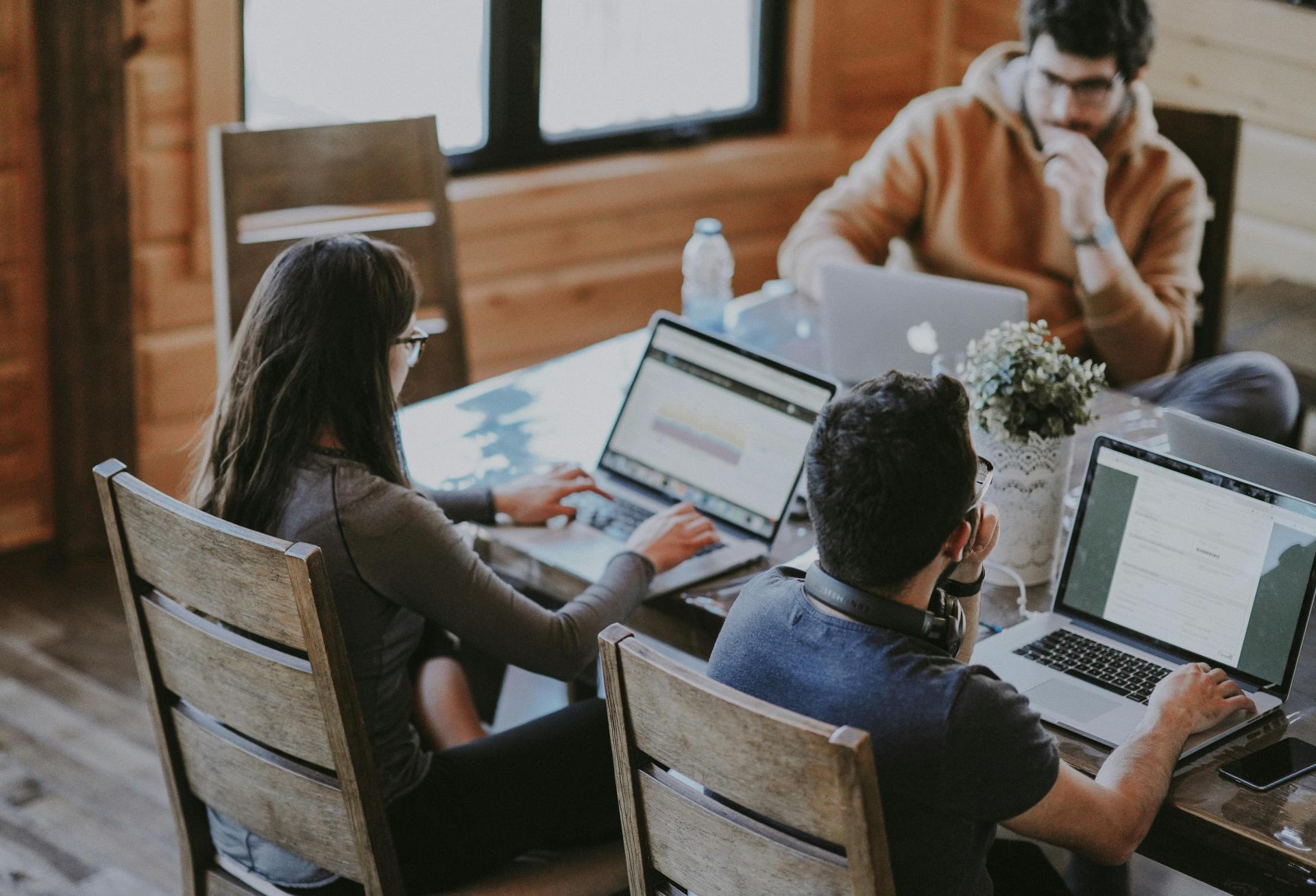 Irish Business Owners More Likely To Pay Premium For Office-Based Workers, JLL Says