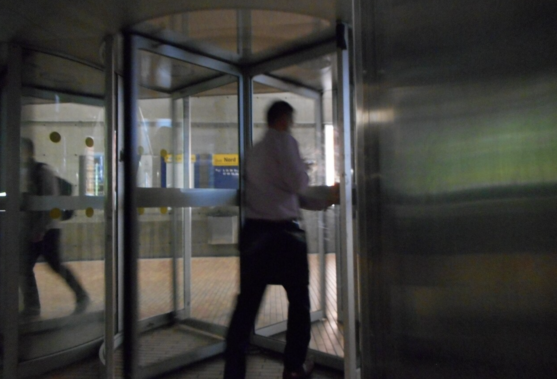REIT Shareholders Vote Out Chairman Monty Bennett, Board Immediately Reappoints Him
