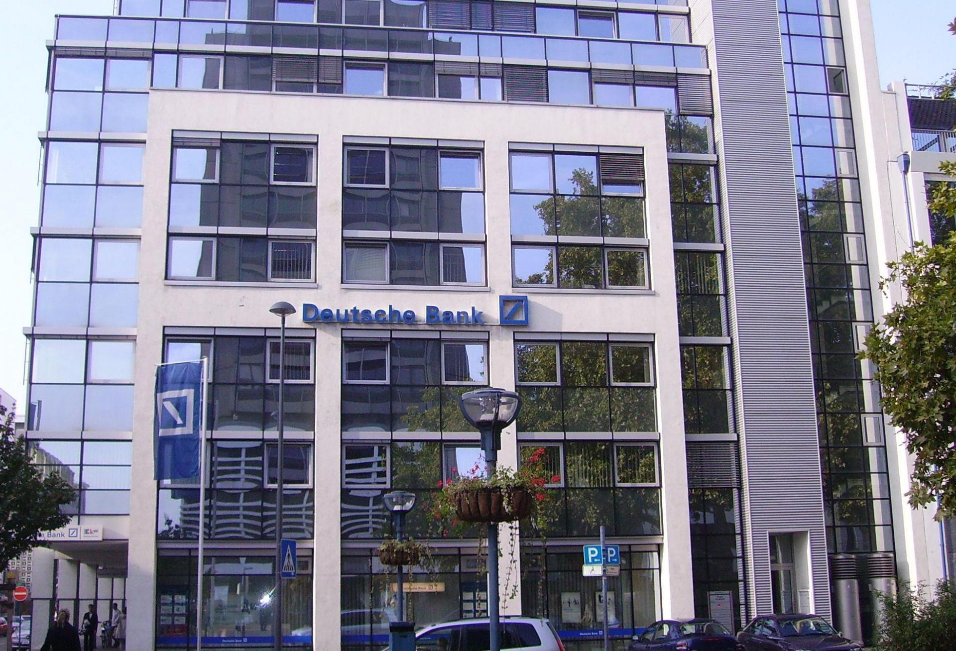 Deutsche Bank’s Underused Offices Prompt It To Tell Staff: No Friday And Monday WFH