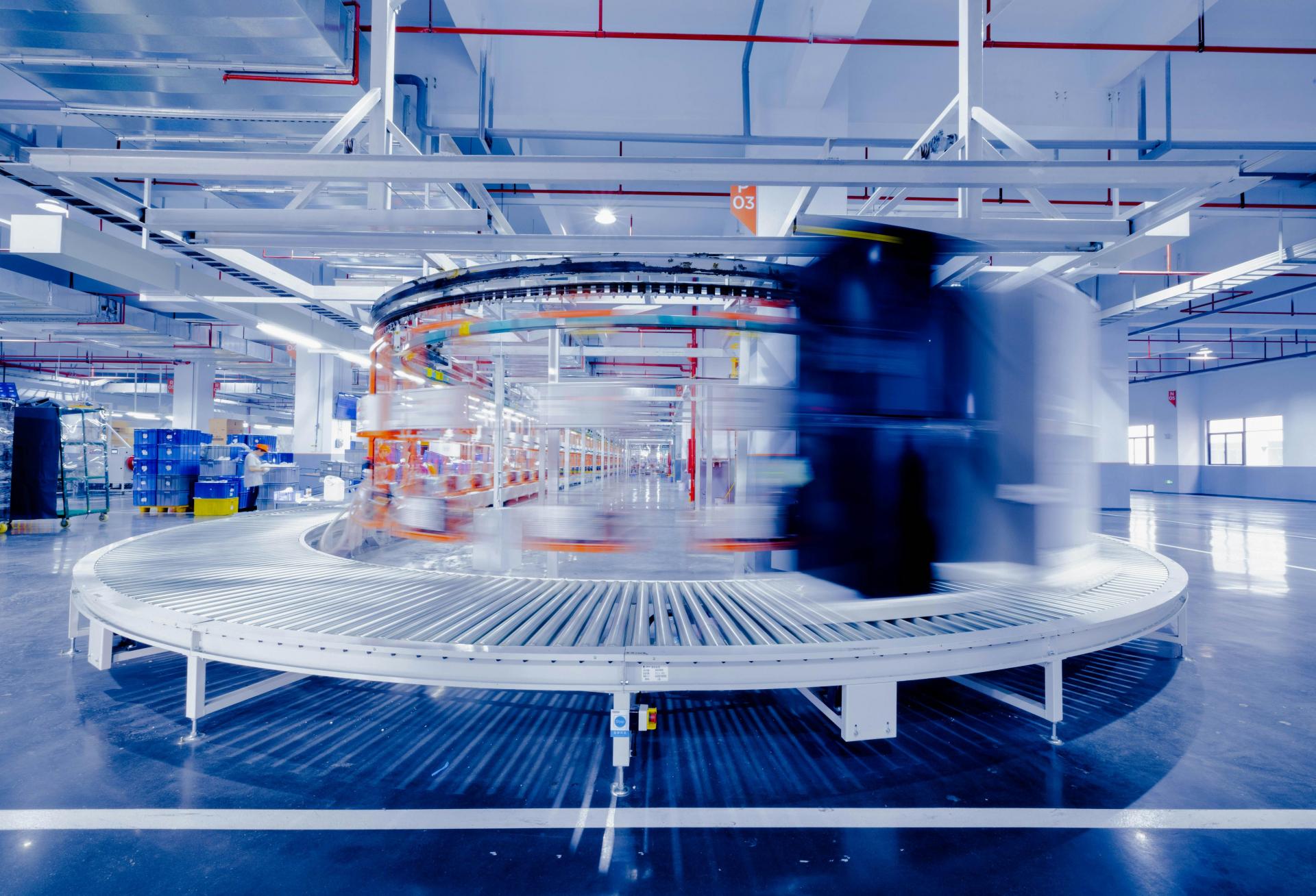 warehouse distribution center supply chain logistics