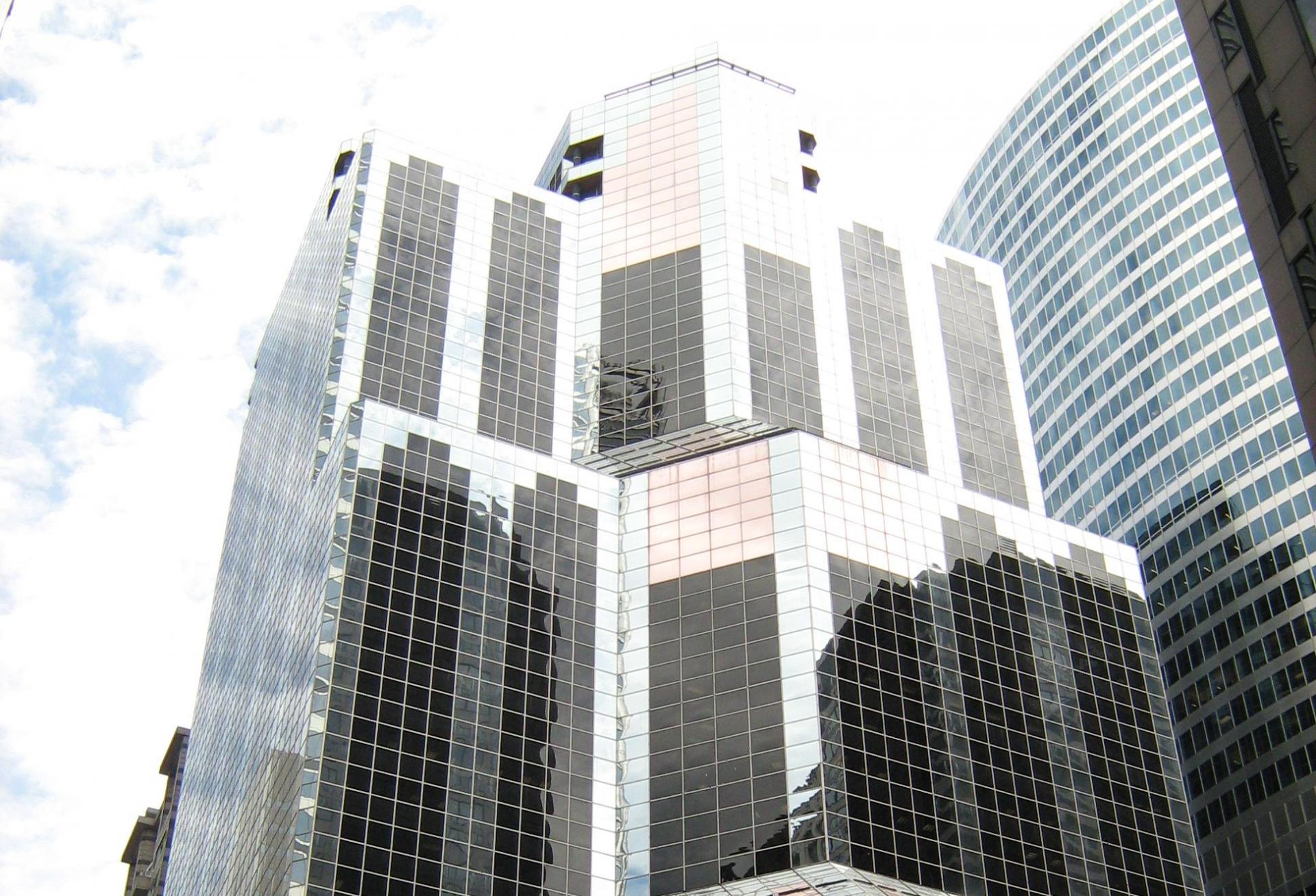 West Loop Office Tower Defaults On $343M Loan