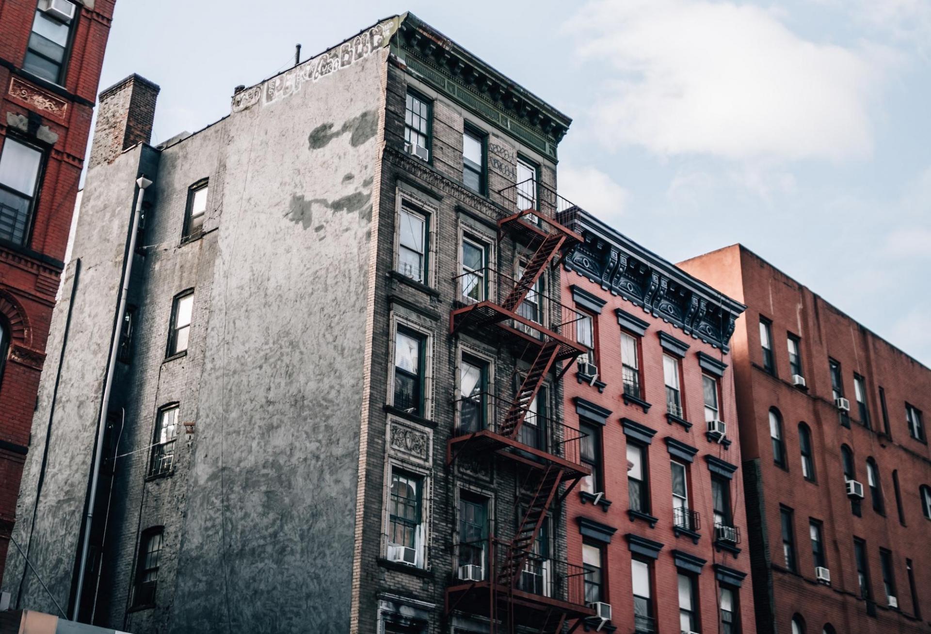 Manhattan Rents Decline Sharply As Vacancy, Inventory More Than Double
