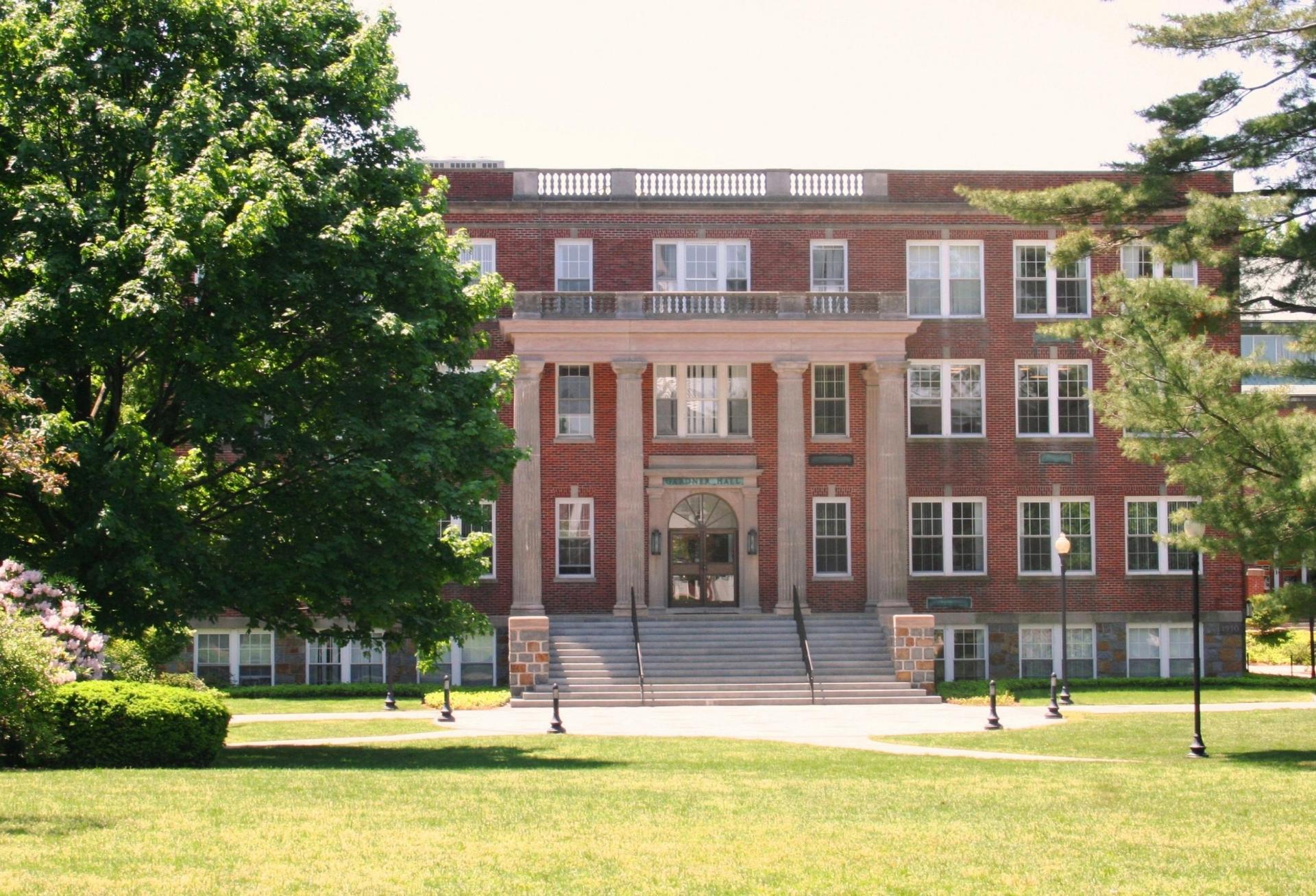 Quincy Officials Agree To Buy 27-Acre College Campus For $21M