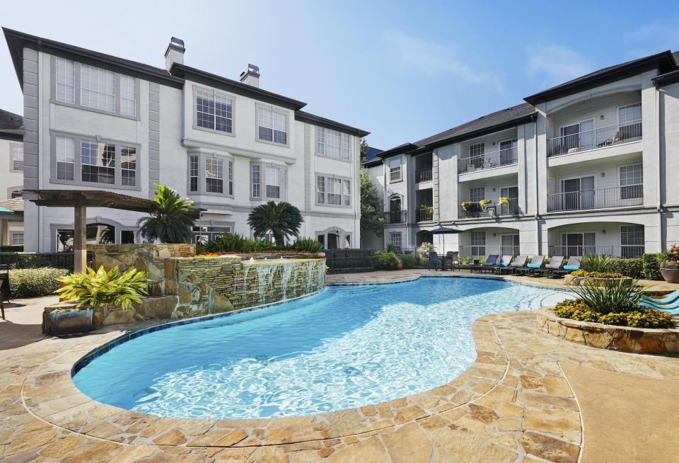 Hadley Midtown Apartments Camden Property Trust Bow River Capital Houston 2