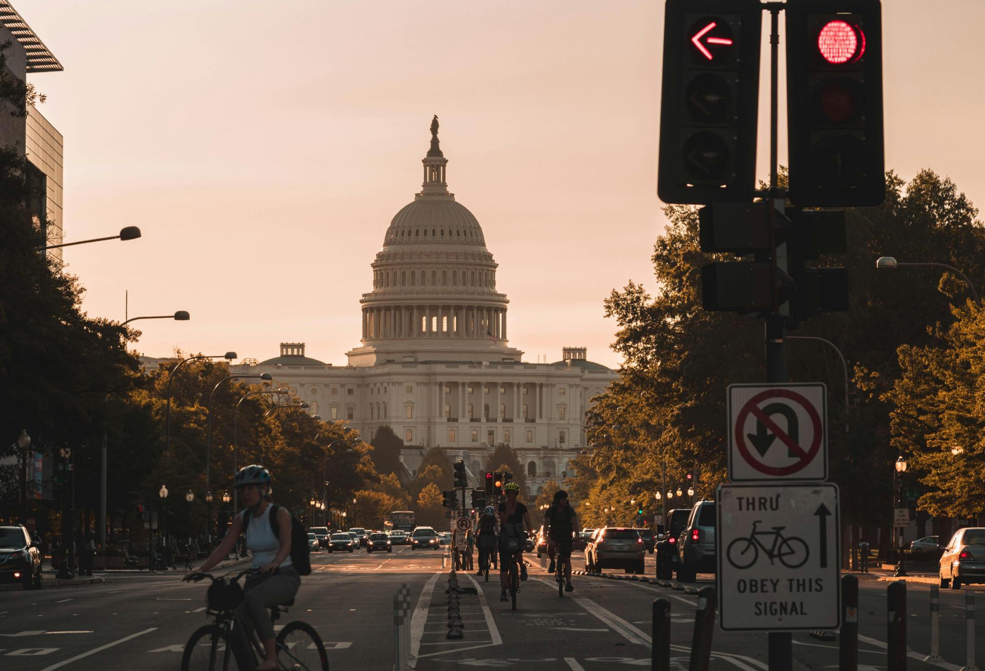 Sunset in Washington DC red arrow