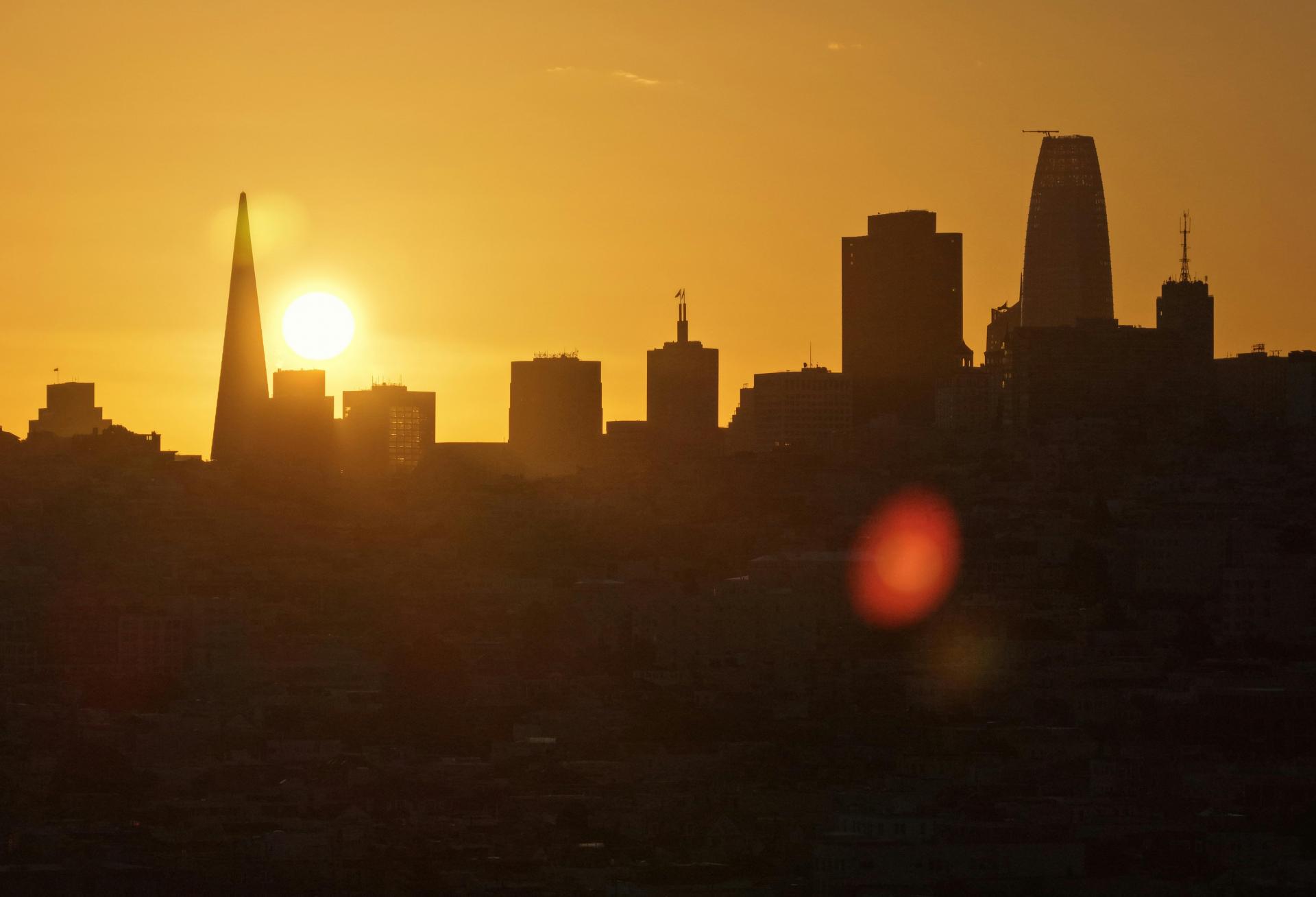 Big Banks Shake Off CRE Jitters, Cut Loss Reserves And Raise AI Hopes