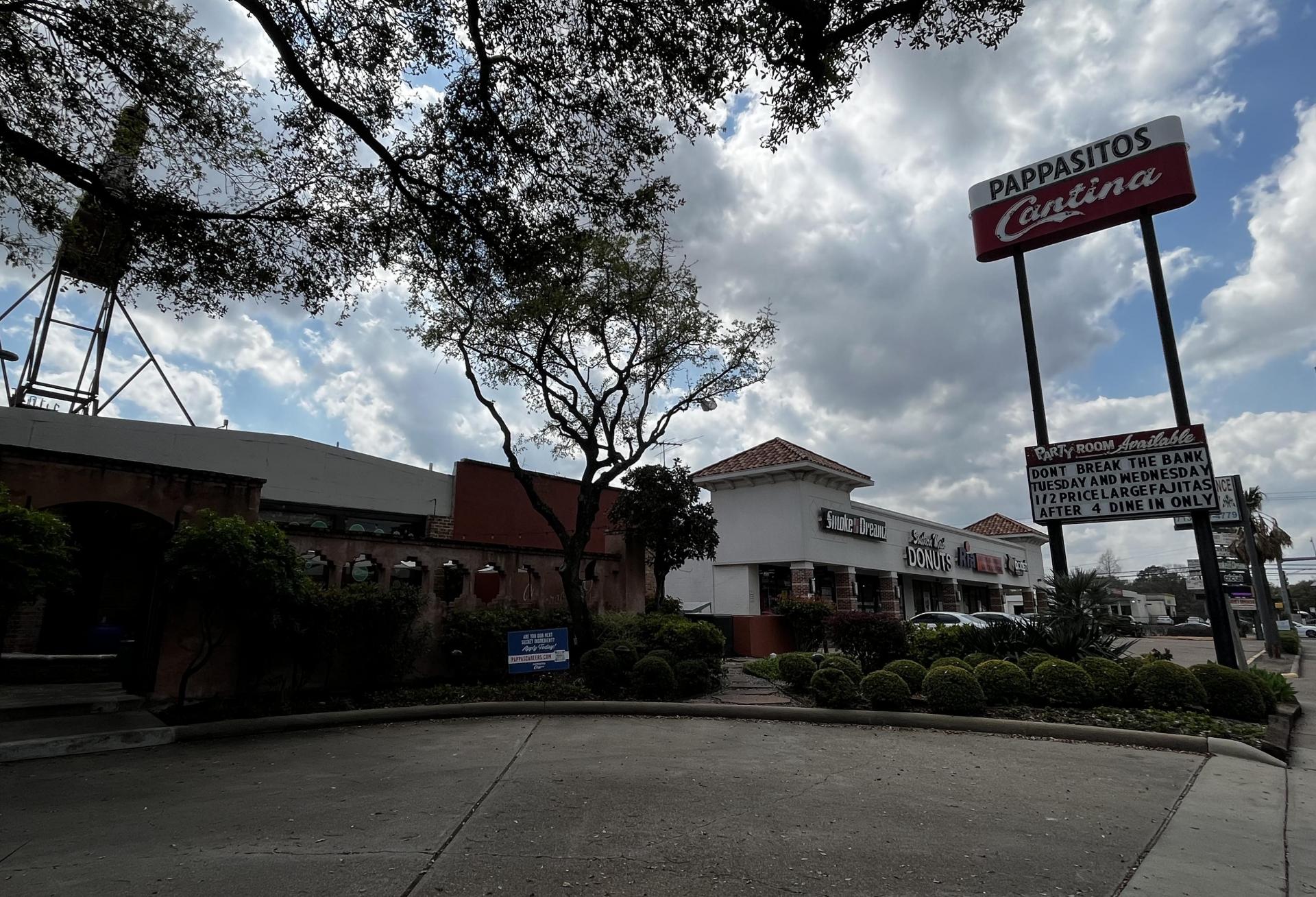 Pappas Restaurants Files Protest Over City's Hobby Airport Selection Process