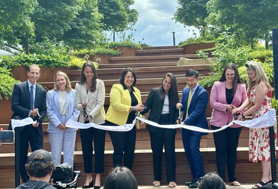 400 Summer St. Ribbon Cutting.
