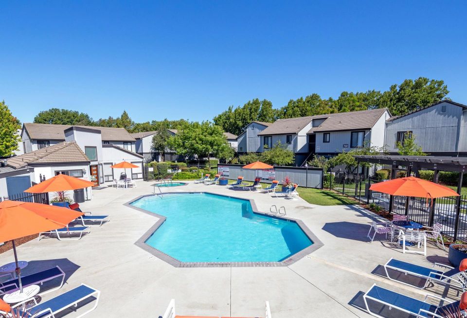 ReNew on Sunset in Suisun City Pool Area
