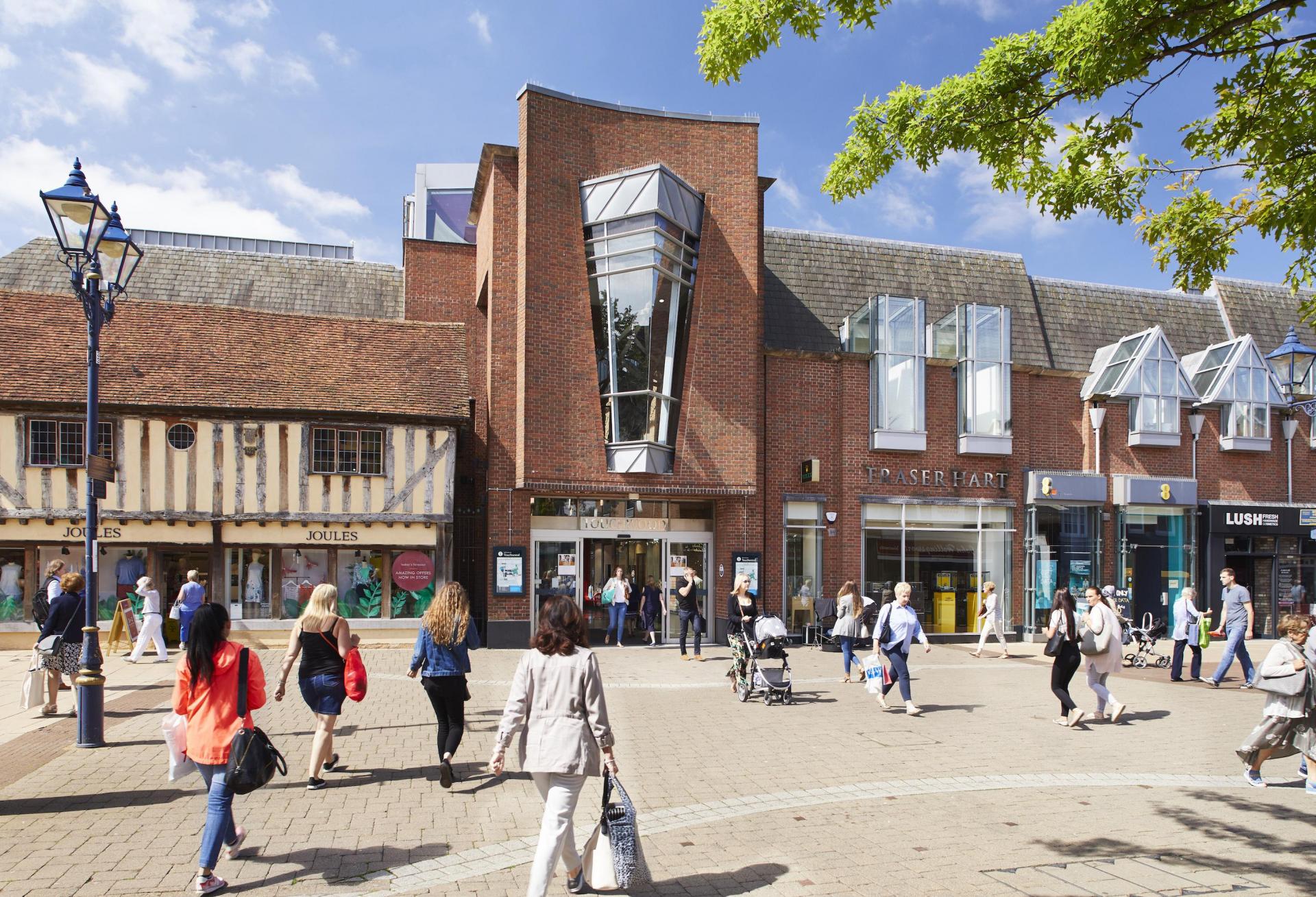 Behold, Investors Are Buying Shopping Centres Again