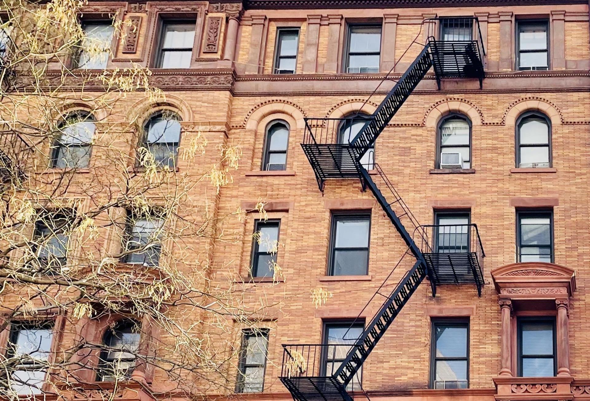 Record Rents Are Drawing Investors Back To NYC Apartment Buildings