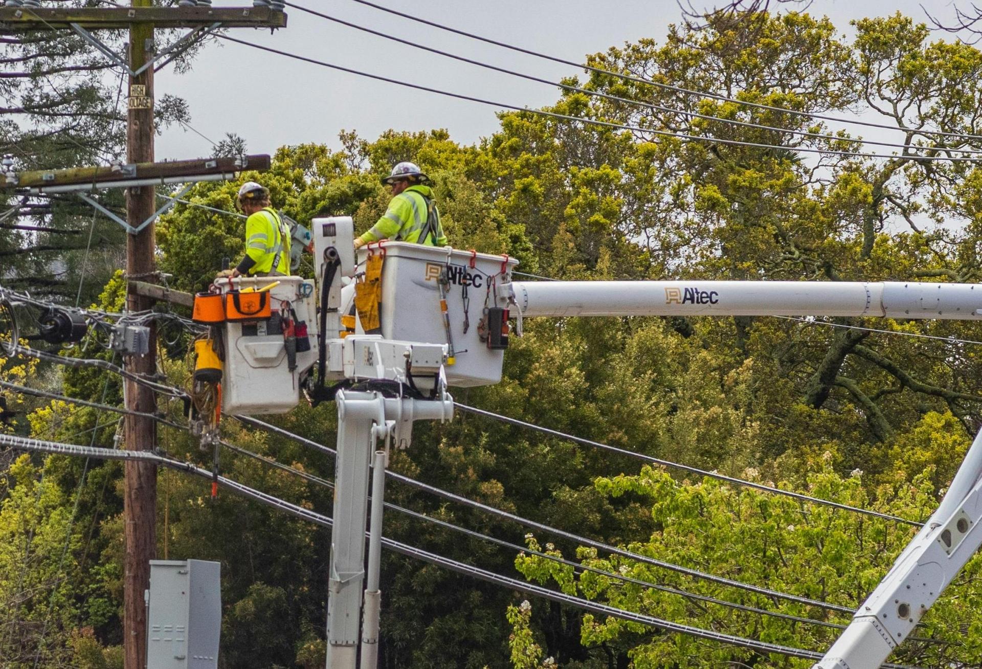 CRE To CenterPoint After Highly Criticized Beryl Response: Learn From The Past, Fix The Infrastructure