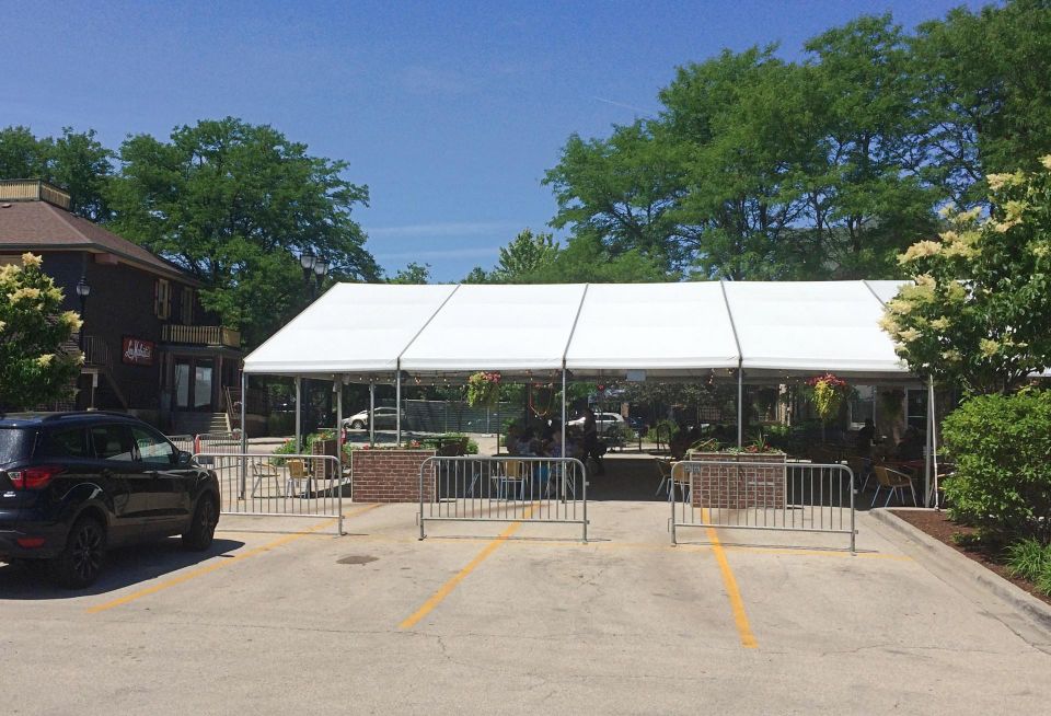 parking lot dining
