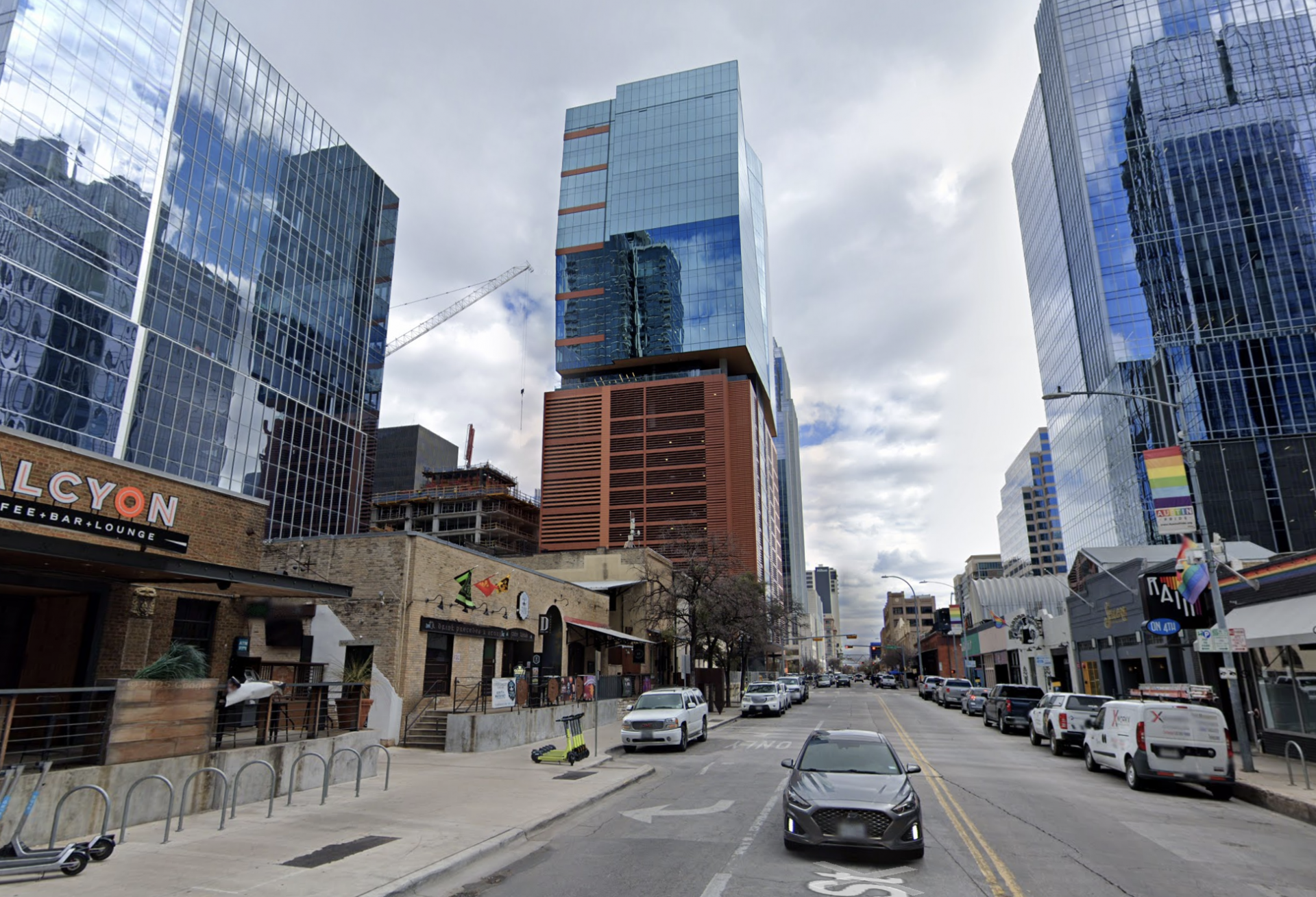Hines acquired the fully leased office building at 405 Colorado St. in Austin.