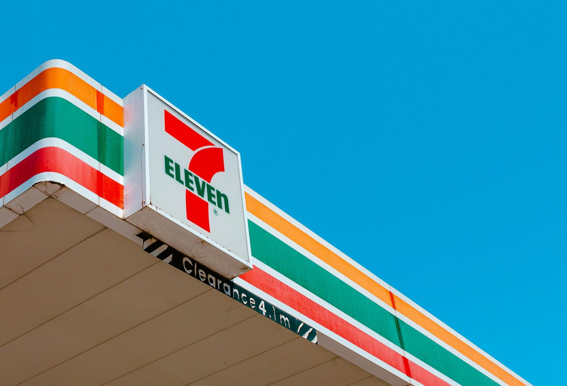 7-Eleven sign