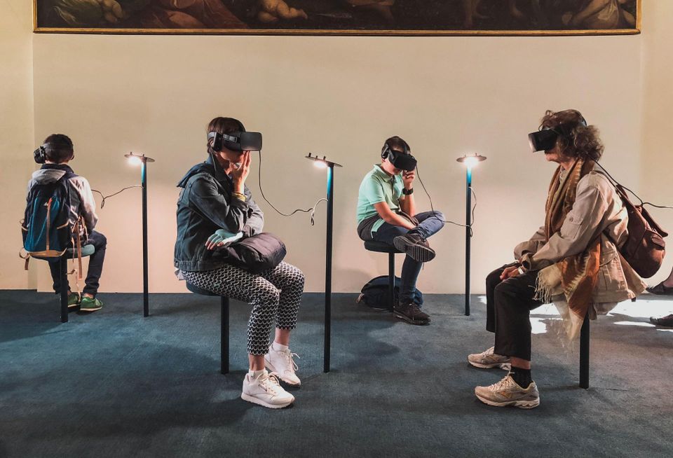 VR