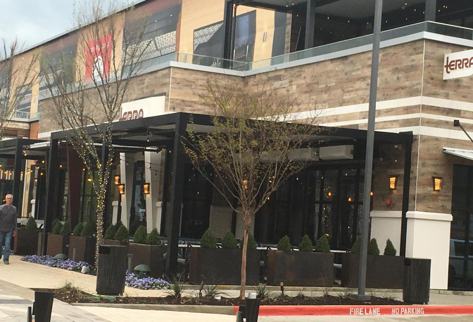 Shops at Willow Bend