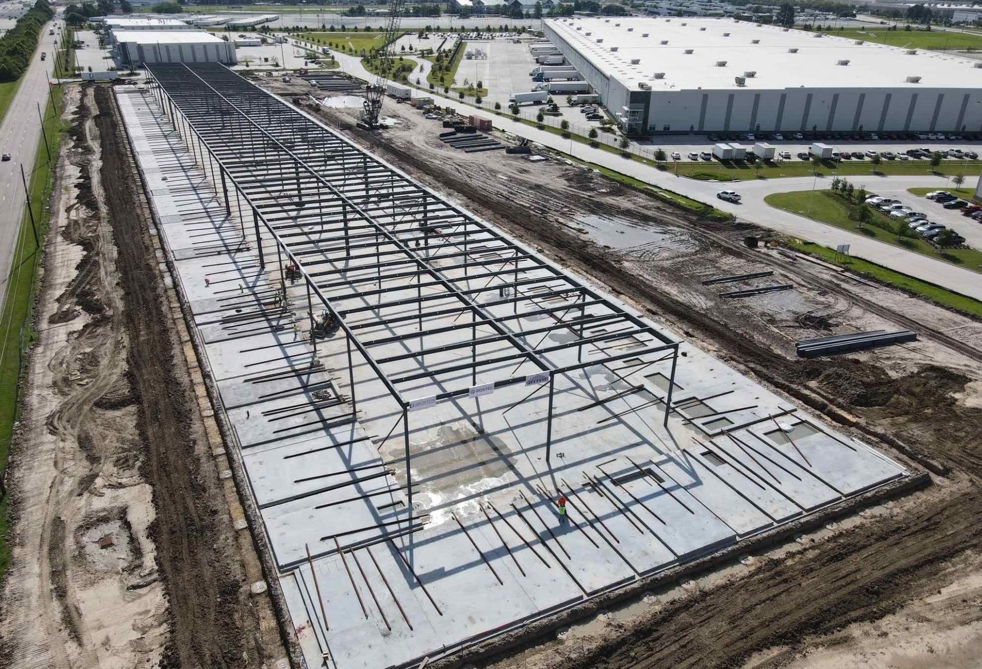 The 220K SF industrial building under construction at Grand National Business Park in northwest Houston.