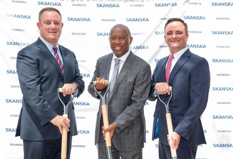 Skanska USA Commercial Development President and CEO Robert Ward, Houston Mayor Sylvester Turner and Skanska USA Commercial Development Executive Vice President Matt Damborsky at the groundbreaking ceremony for 1550 on the Green in Downtown Houston.