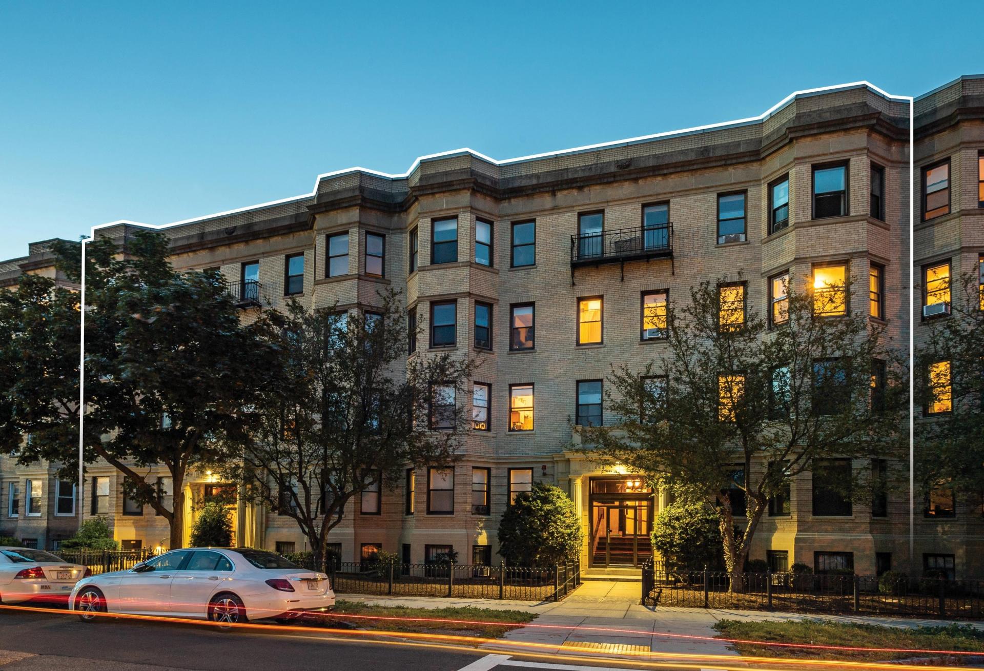 Davis Cos., Copley Group JV Acquires Fenway Apartment Complex 
