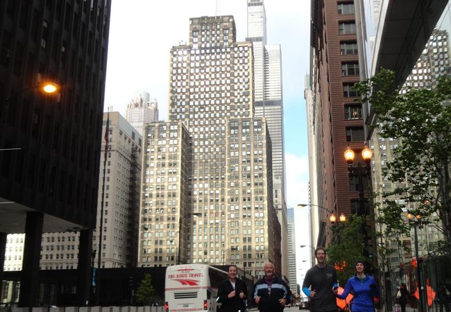External view of the Clarks Adams Building in Chicago.