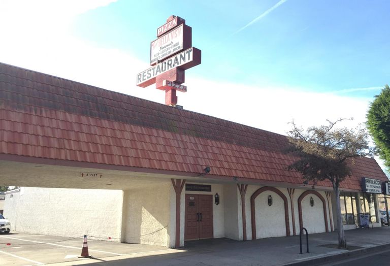 Restaurant at 3116 - 3118 West Magnolia Blvd. 
