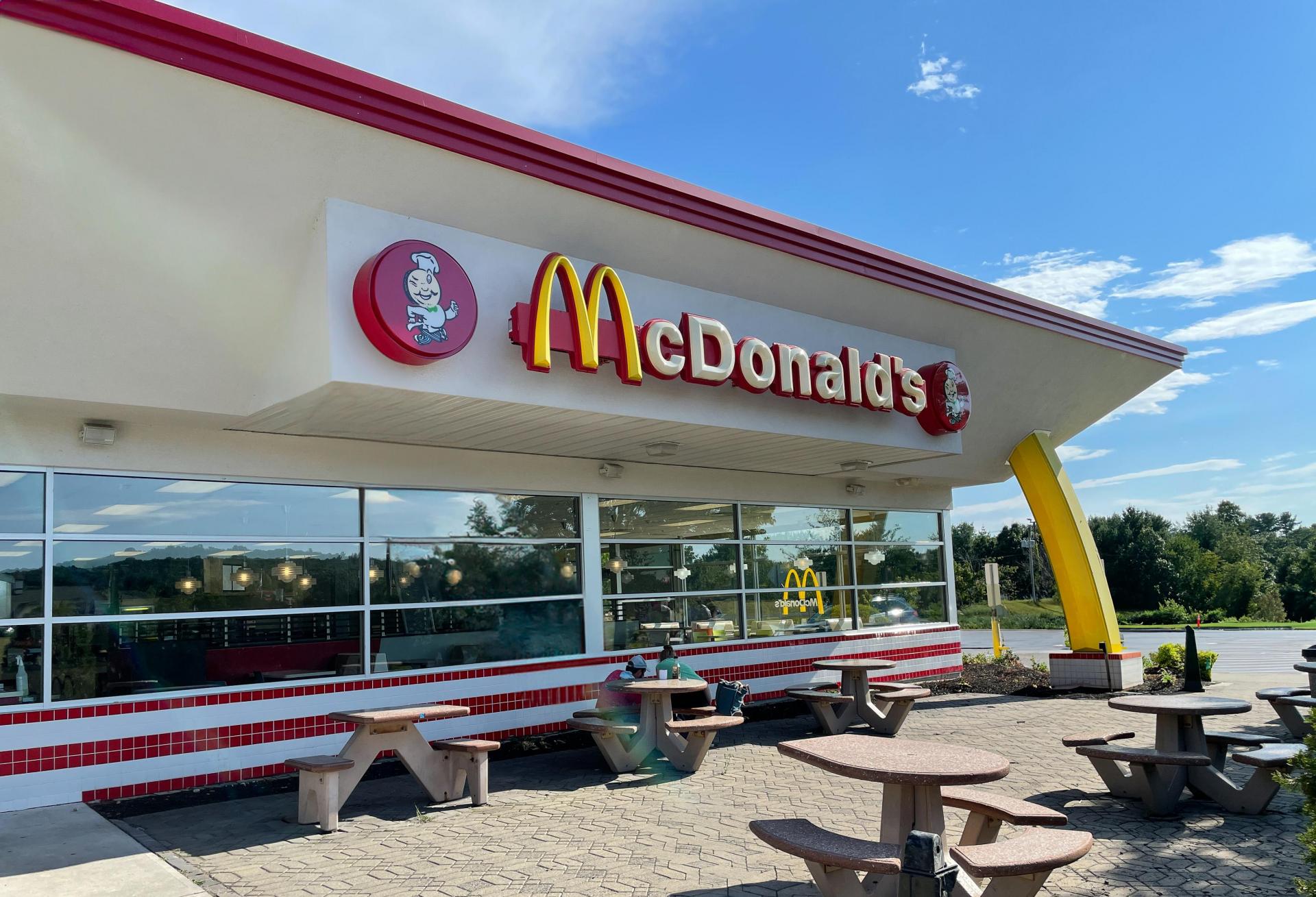 MassDOT Extends Service Plaza Leases Following Failed Applegreen Bid
