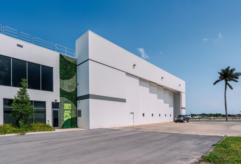 FXE Gateway Complex Fort Lauderdale Executive Airport 1200 1400 NW 62nd Street Hangar