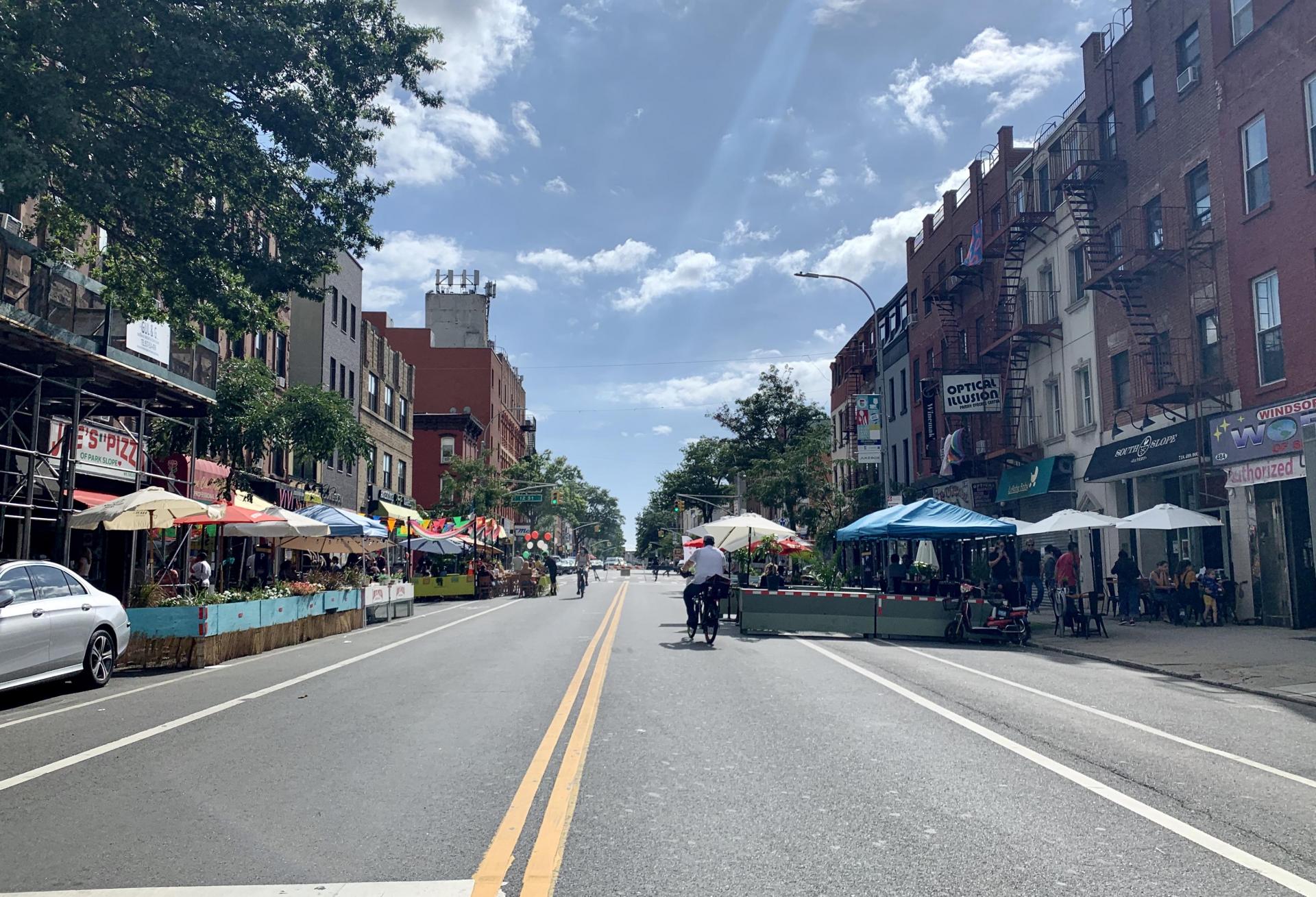 Street dining, outdoor dining, Park Slope, Brooklyn, pandemic restaurant