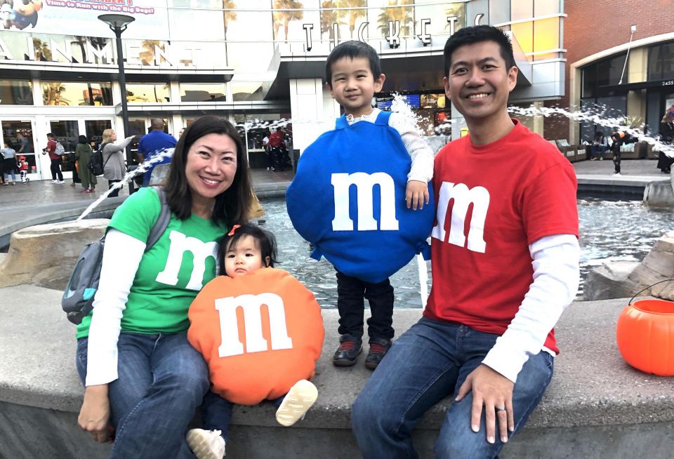 Progressive Real Estate Partners Vice President, Investment Sales Mike Lin with family