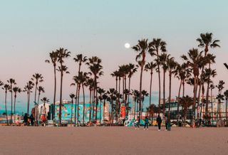 Snap Inks Lease For 10 Years, 467K SF In Santa Monica