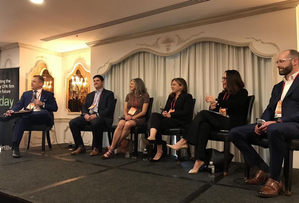 Amato Law Group's Al Amato, JLL's Steve Simonelli, AvalonBay Communities' Danielle Molaison, RXR's Rebecca D’Eloia, Community Development Corporation of Long Island's Gwen O’Shea and Mill Creek Residential's Blaine Kneeshaw on stage at Bisnow's 2022 Long Island State Of The Market event.